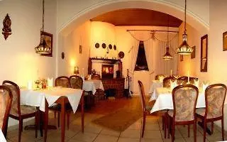 蒂尔曼酒店 3* Mittenaar