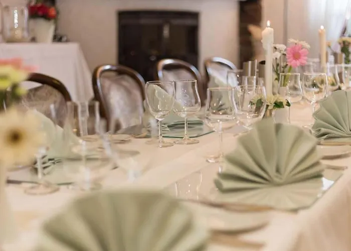 蒂尔曼酒店 招待所 3*