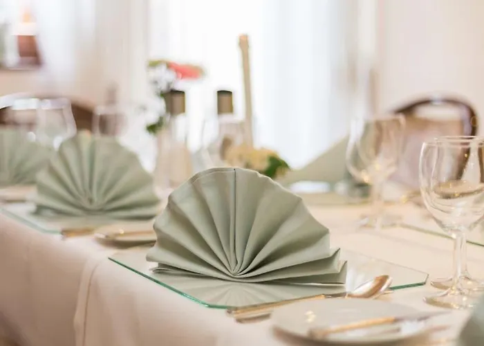 招待所 蒂尔曼酒店 Mittenaar